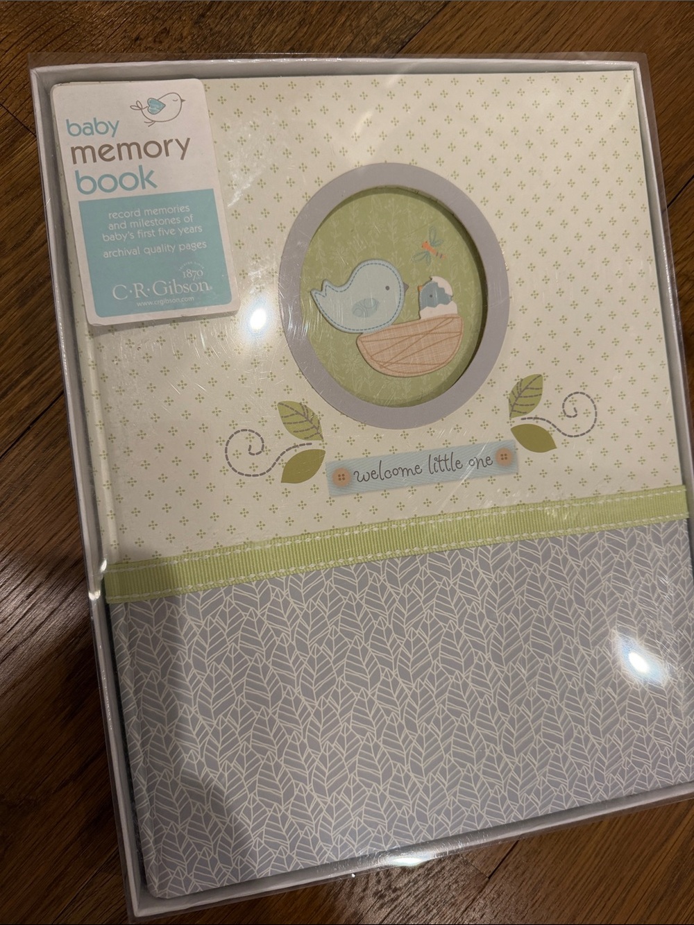 Baby Memory Book - Welcome Little One (Green, Gray)